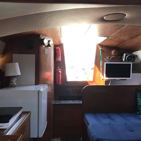 Dream Boat Botel